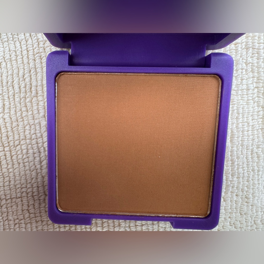 New in Box Rare Lisa Frank X Glamour Dolls Bitten & Bronzed Matte Bronzer - Picture 10 of 10